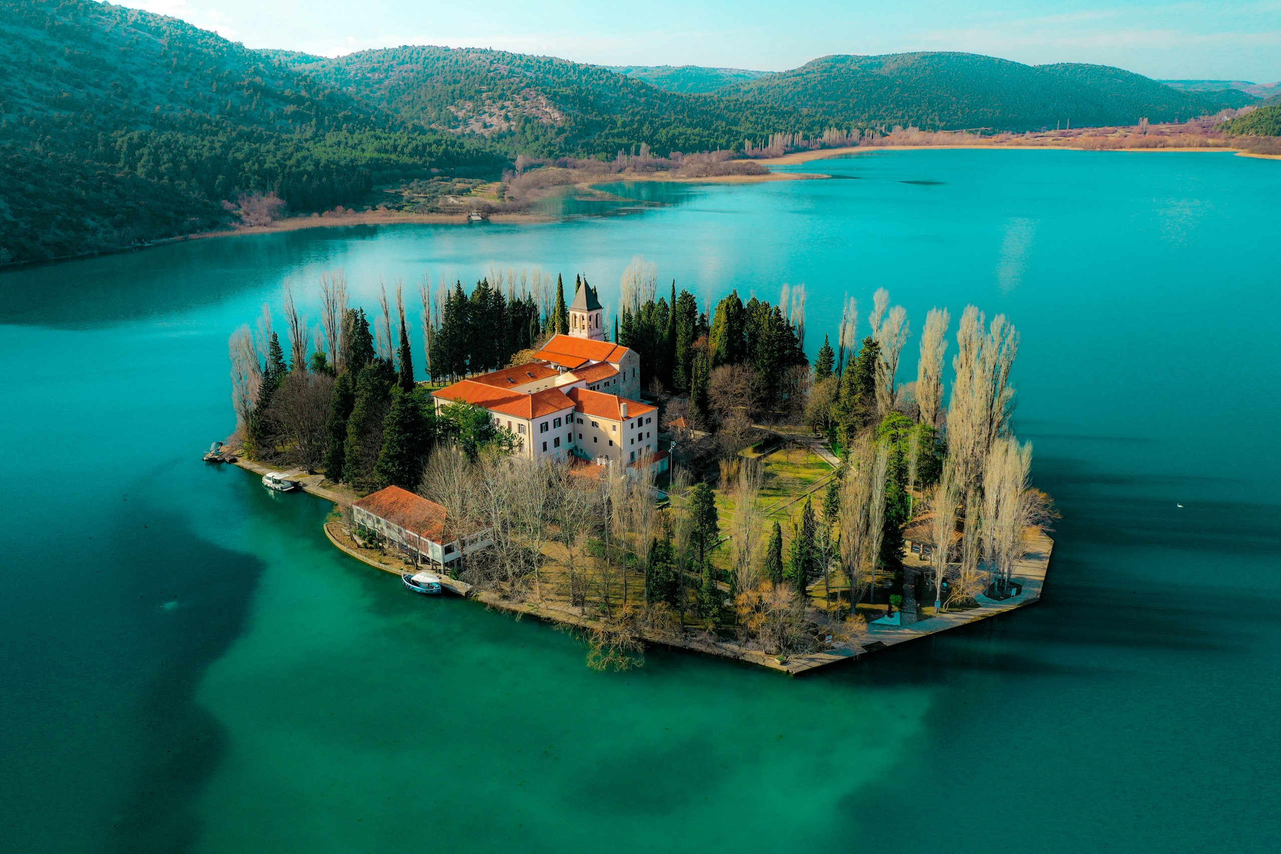 photo croatie ilot sur l'eau