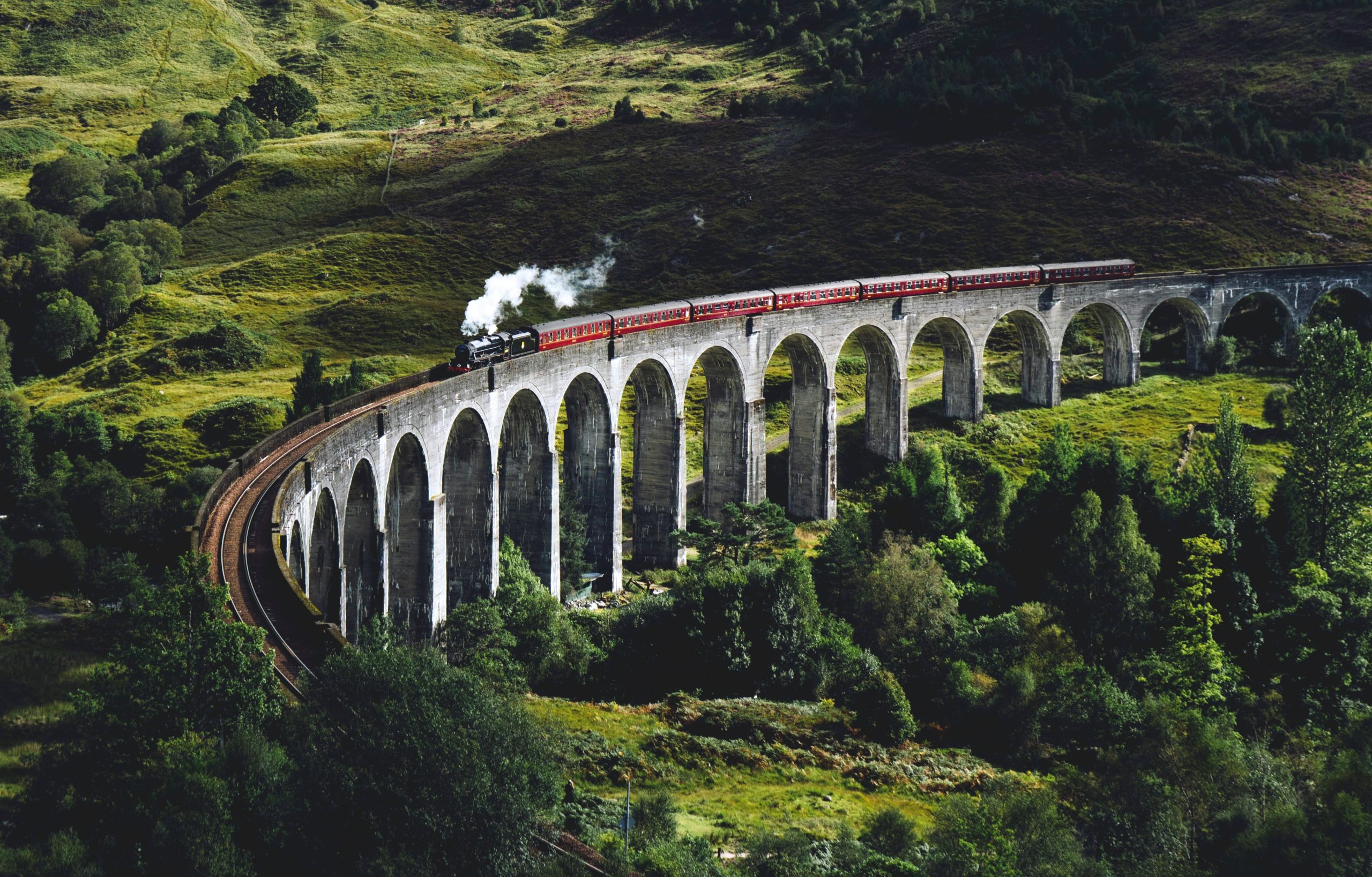 photo nature et train écosse